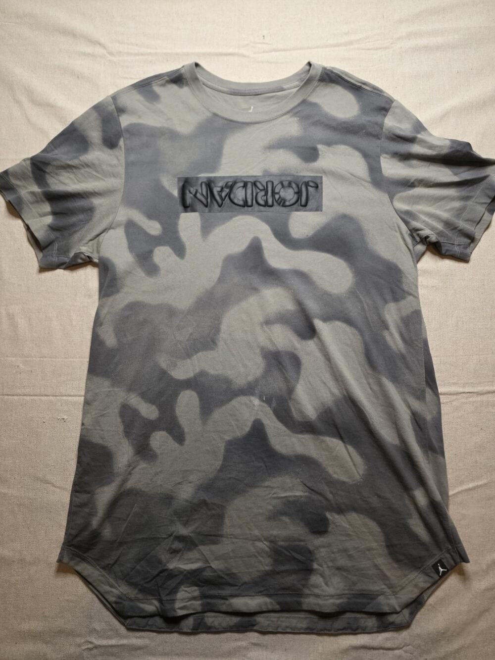 Jordan Shirt Mens XL Gray Camo Jumpman Graphic Short Sleeve T-Shirt Athletic